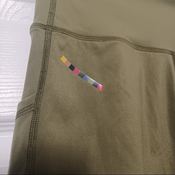 Saturdays All Terrain Olive Athletic biker shorts sz M - Picture 2 of 5